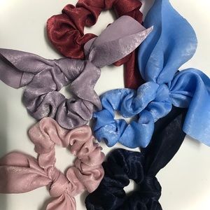 Hair scrunches